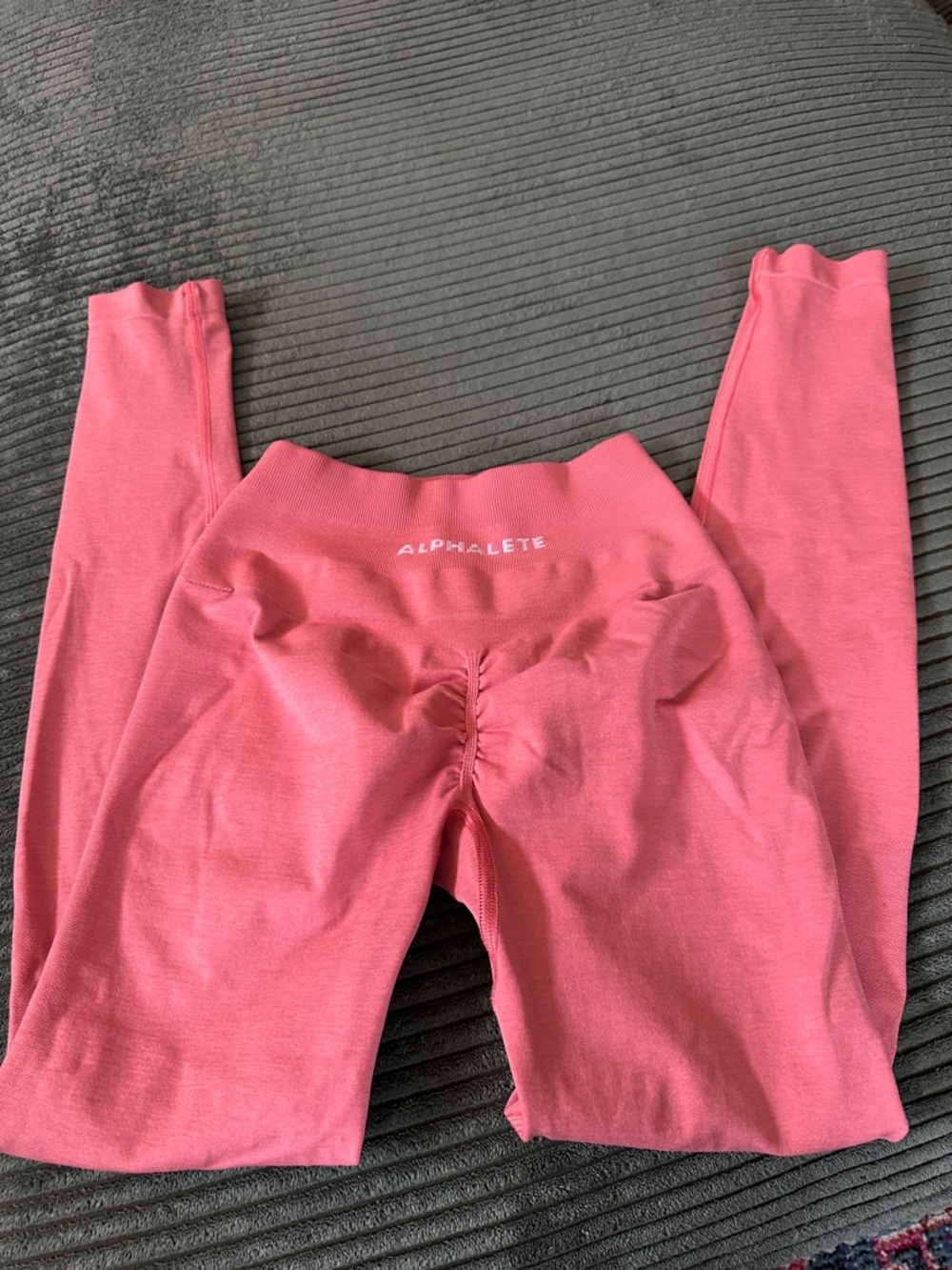 Alphalete Coral Pink Scrunch-Back Leggings